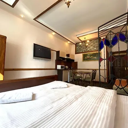 на вулиці лесі українки 19 * Leópolis