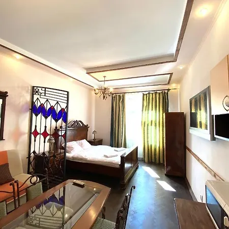 Aparthotel на вулиці лесі українки 19 *