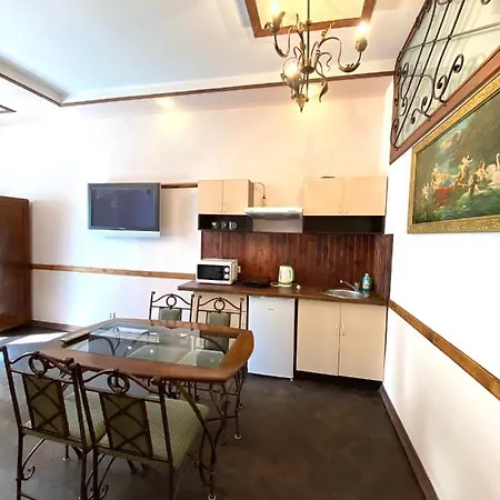 на вулиці лесі українки 19 Aparthotel *