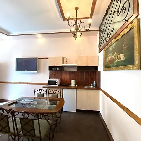 на вулиці лесі українки 19 кв 9 * Львов