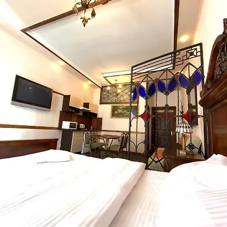 Aparthotel на вулиці лесі українки 19 *