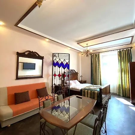 Aparthotel на вулиці лесі українки 19 *