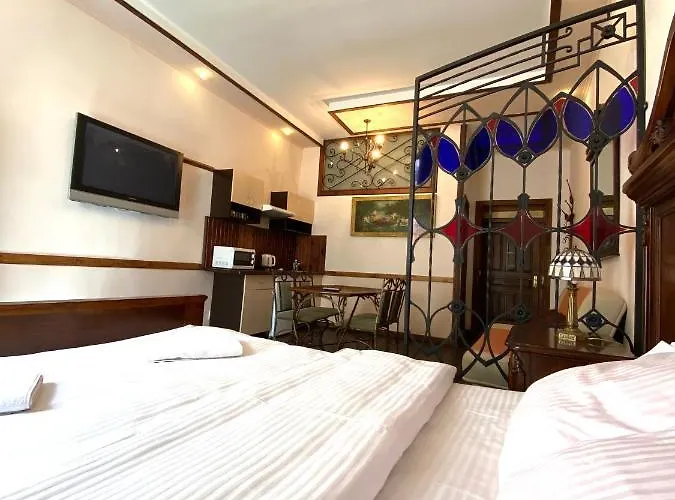 на вулиці лесі українки 19