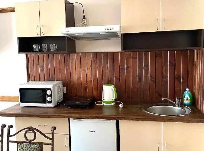 на вулиці лесі українки 19 *