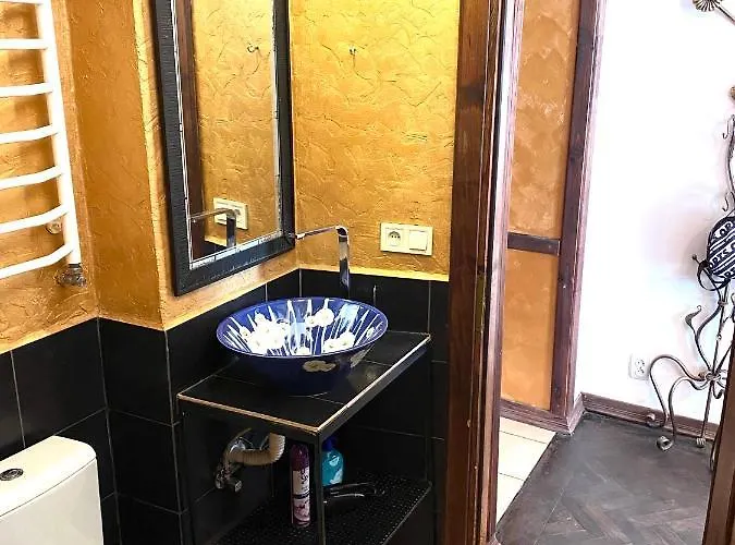 на вулиці лесі українки 19 Lviv