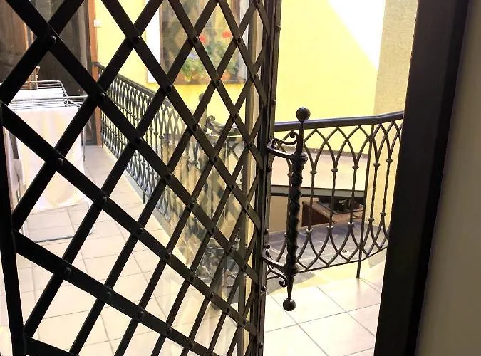 на вулиці лесі українки 19 Aparthotel Lviv