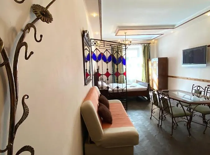 на вулиці лесі українки 19 Aparthotel