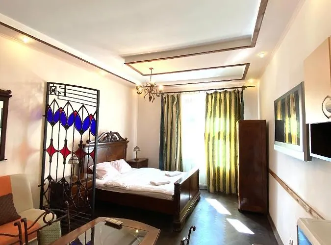 Aparthotel на вулиці лесі українки 19 *