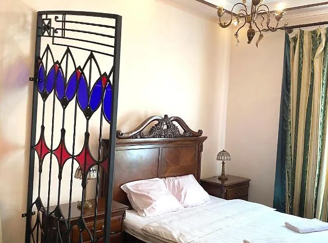 на вулиці лесі українки 19 Lviv