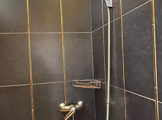 на вулиці лесі українки 19