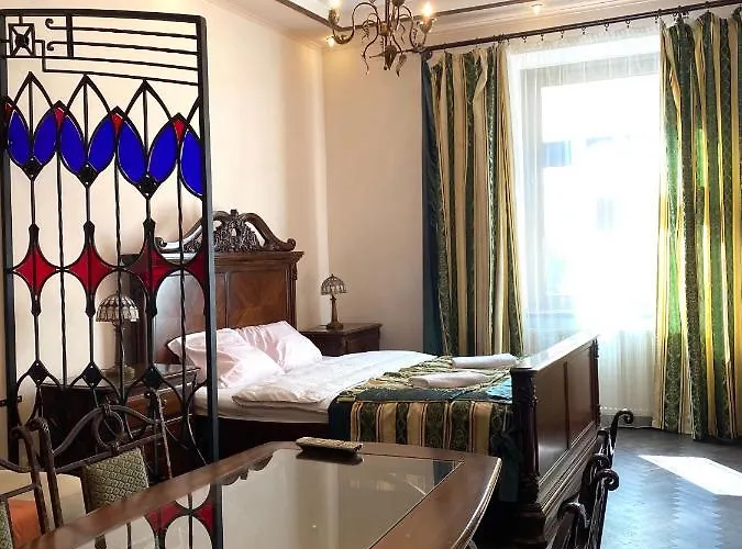 Aparthotel на вулиці лесі українки 19 *