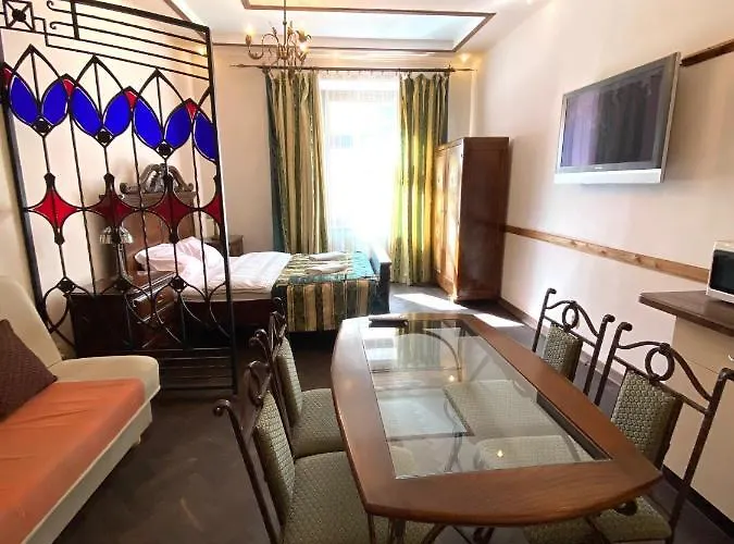 Aparthotel на вулиці лесі українки 19 *