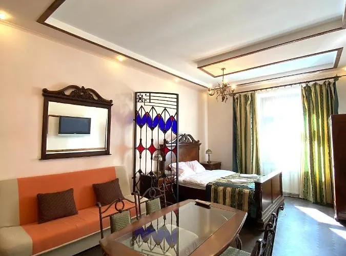 Aparthotel на вулиці лесі українки 19 *