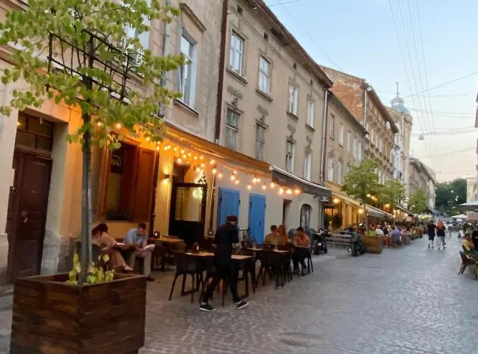 на вулиці лесі українки 19 アパートホテル