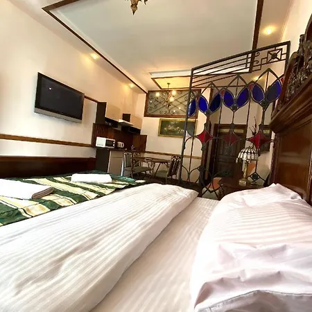 Apart Otel на вулиці лесі українки 19 *