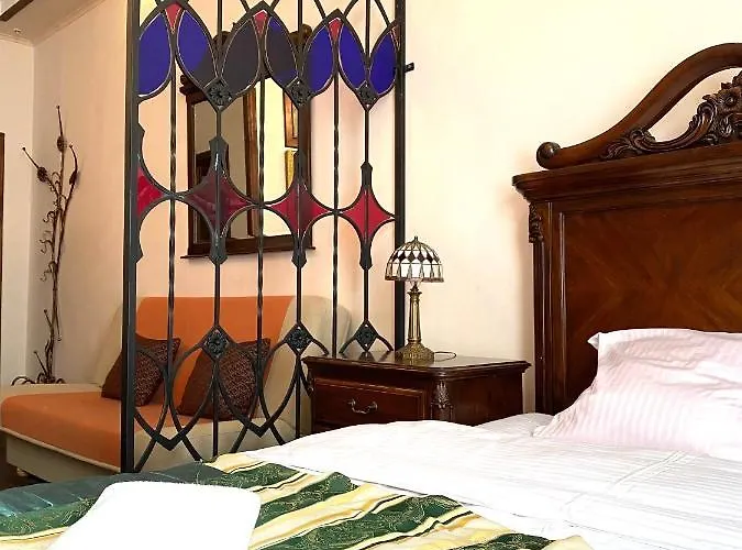 на вулиці лесі українки 19 Leópolis