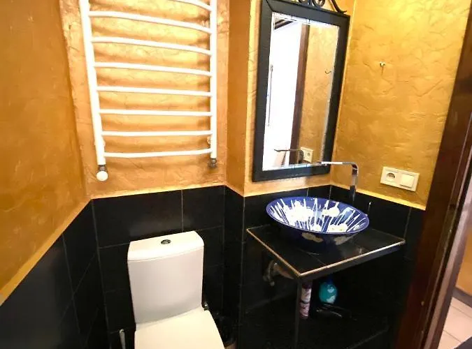 на вулиці лесі українки 19