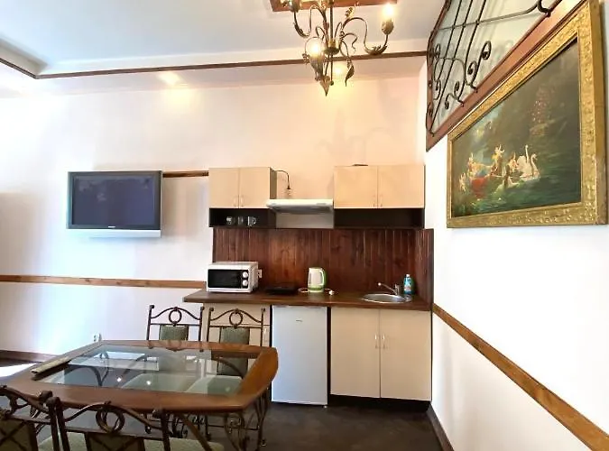 на вулиці лесі українки 19 * Leópolis